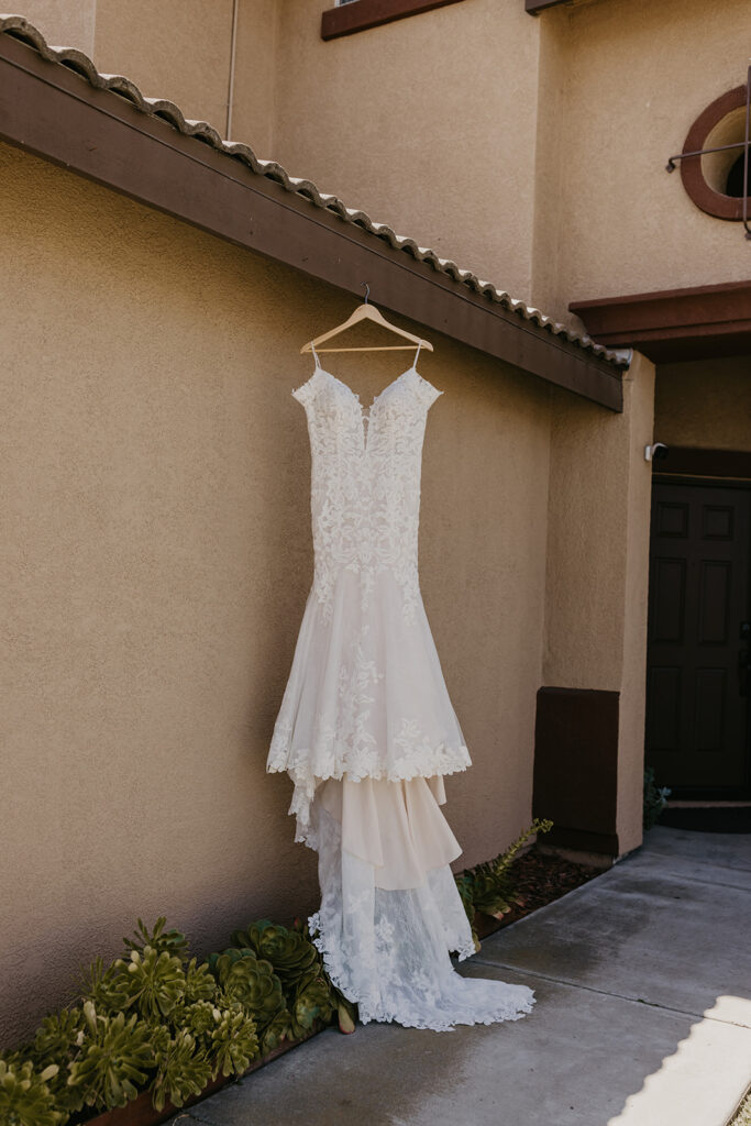 Tropical-Inspired San Diego Wedding at Salt Drift Pointe by Tia Leigh Photography