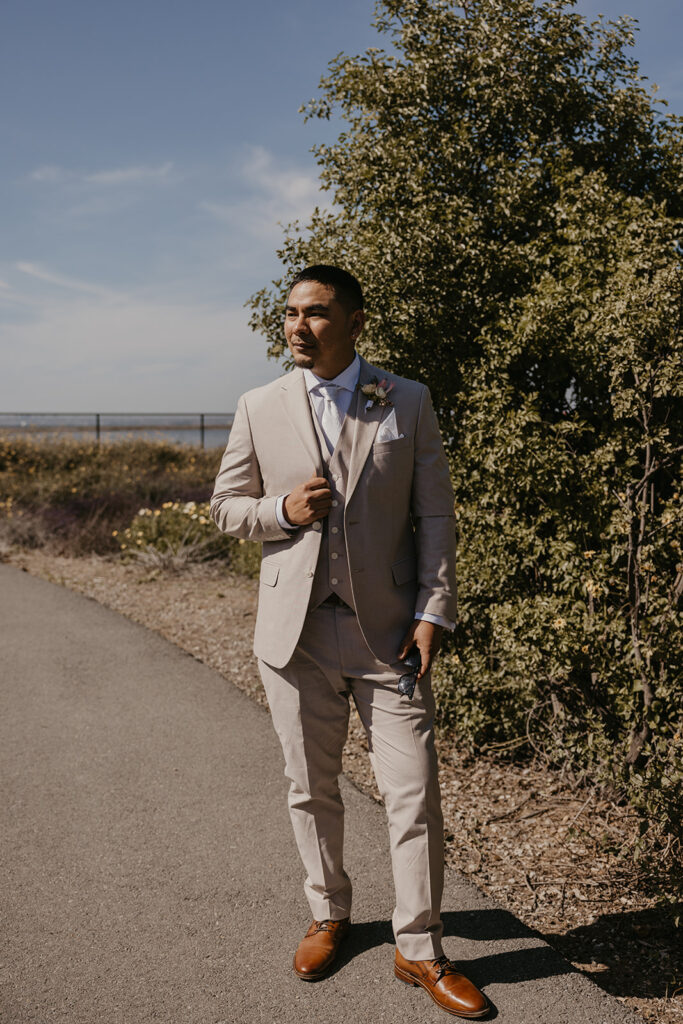 Tropical-Inspired San Diego Wedding at Salt Drift Pointe by Tia Leigh Photography