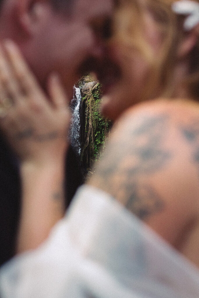 Some elopements feel like they were pulled straight out of a dream, and Courtnee and Joshua’s waterfall elopement in Kauai, Hawaii was exactly that. Surrounded by lush jungle, the sound of rushing water, and the soft island breeze, their day was intentional, intimate, and centered completely around the two of them.