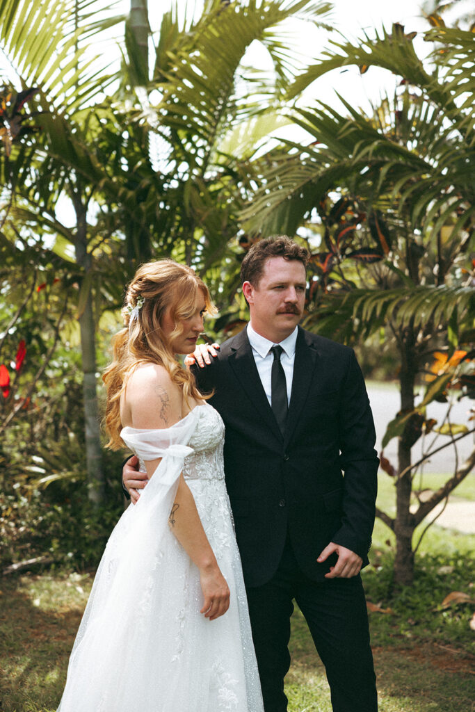 Some elopements feel like they were pulled straight out of a dream, and Courtnee and Joshua’s waterfall elopement in Kauai, Hawaii was exactly that. Surrounded by lush jungle, the sound of rushing water, and the soft island breeze, their day was intentional, intimate, and centered completely around the two of them.