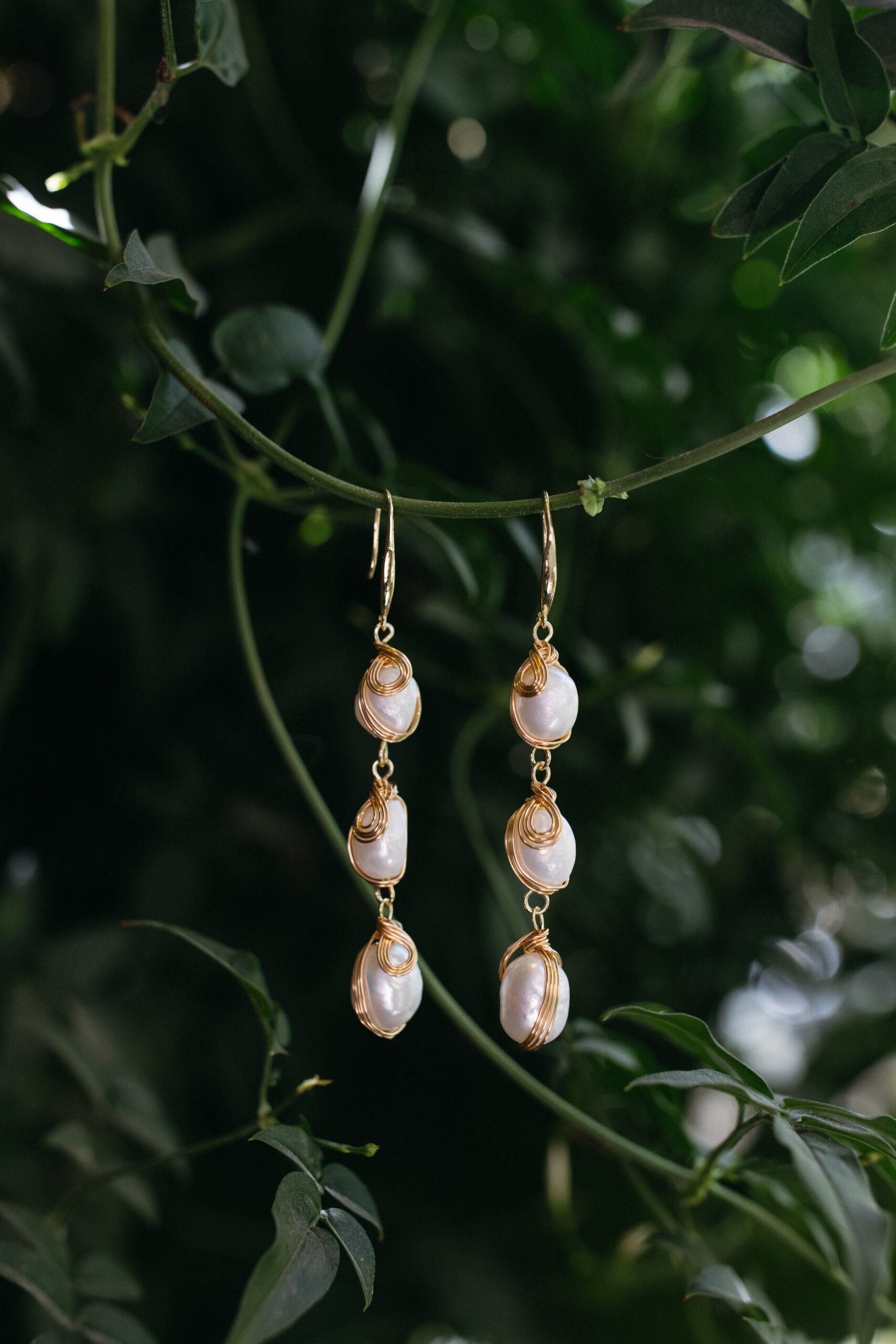 Simple bridal details laid out in historic San Miguel space